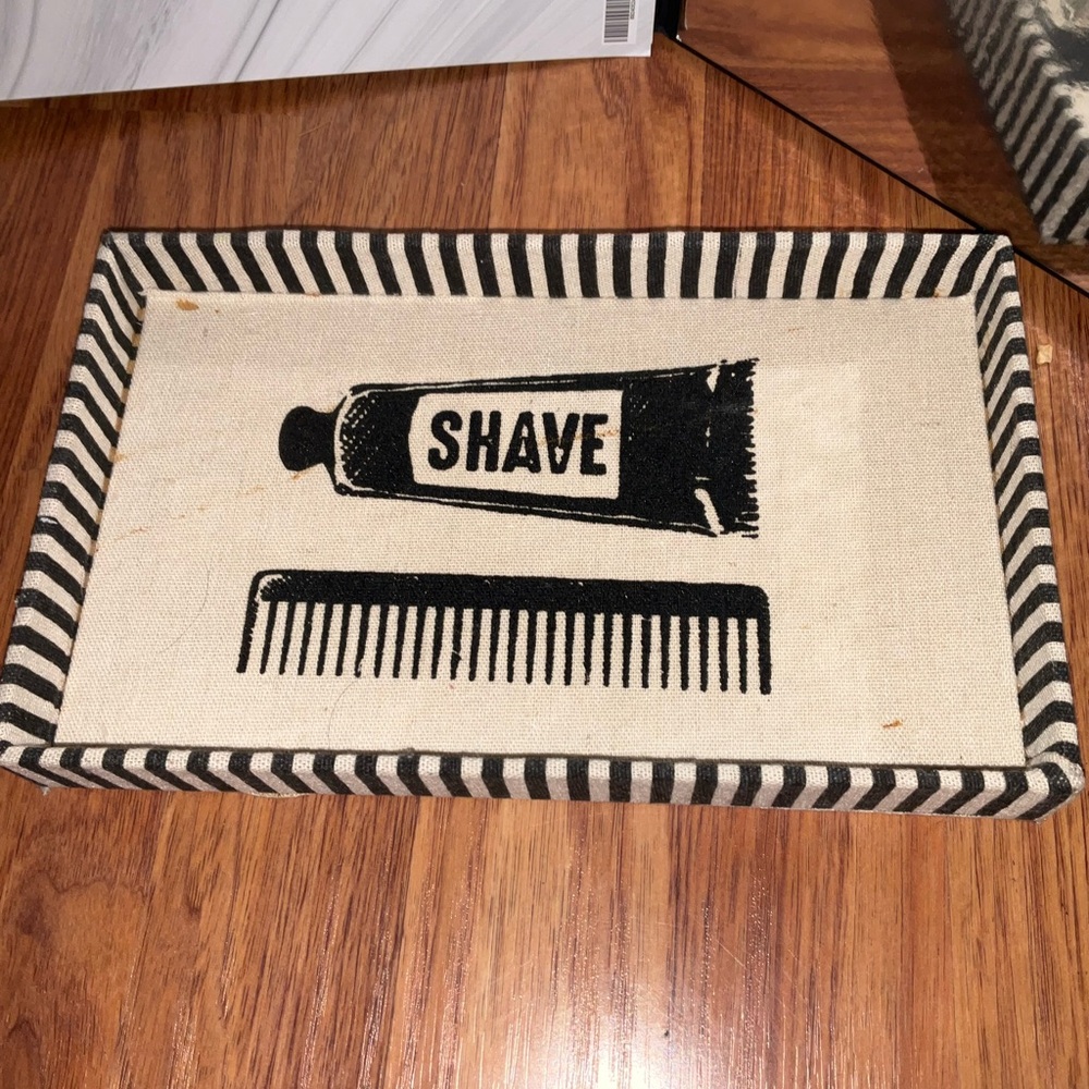 Men's Grooming Tray with Shave Design - Black and Cream